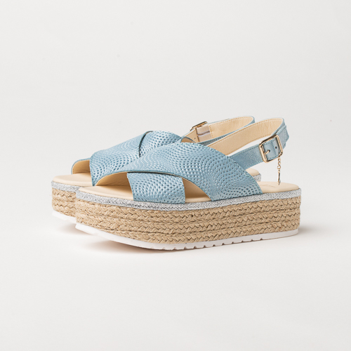 Fotografía de calzado sobre fondo gris